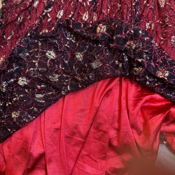 💜2/$15 Little Red Dress Lace/Satin - Picture 7 of 8